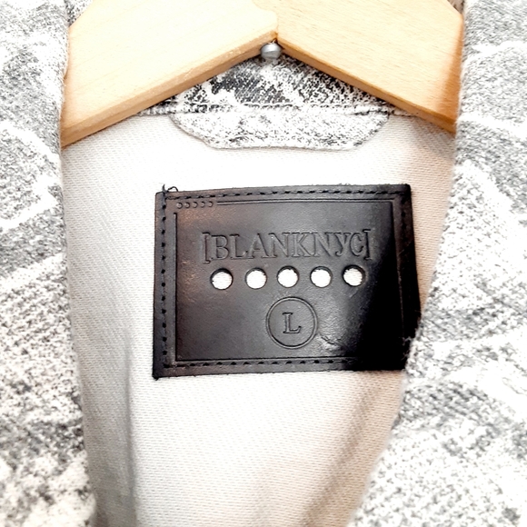 New BLANK NYC 'Snake Along' Soft Denim Jacket - Picture 12 of 12